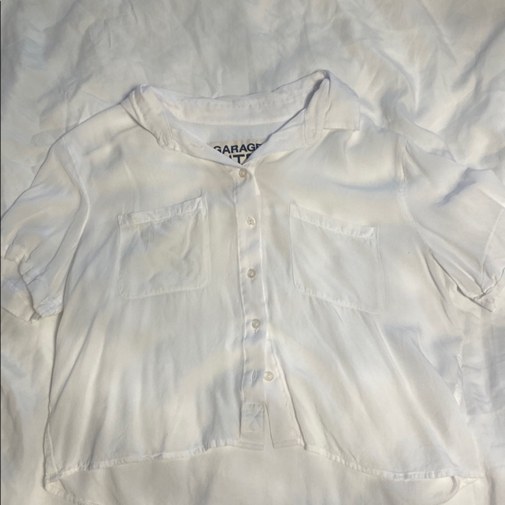 Plain white t-shirt